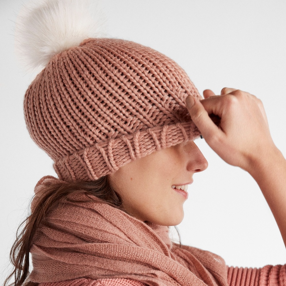EUC Express Blush Pink Knit Pom Beanie Hat